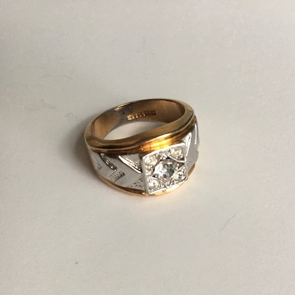 Vintage | Mens Keepsake Ring - Picture 6 of 9